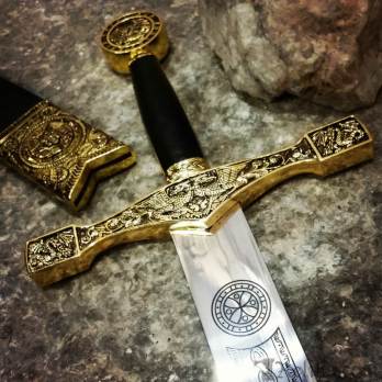 king-arthur-excalibur-sword